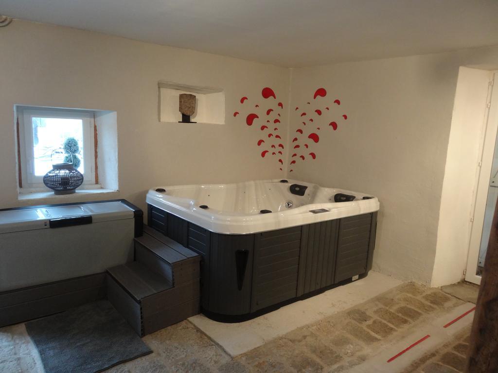 La Bromontoise Chambres d'Hôtes Pontgibaud Extérieur photo